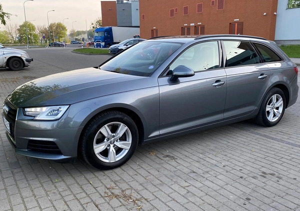 Audi A4 cena 82500 przebieg: 145000, rok produkcji 2018 z Grudziądz małe 46